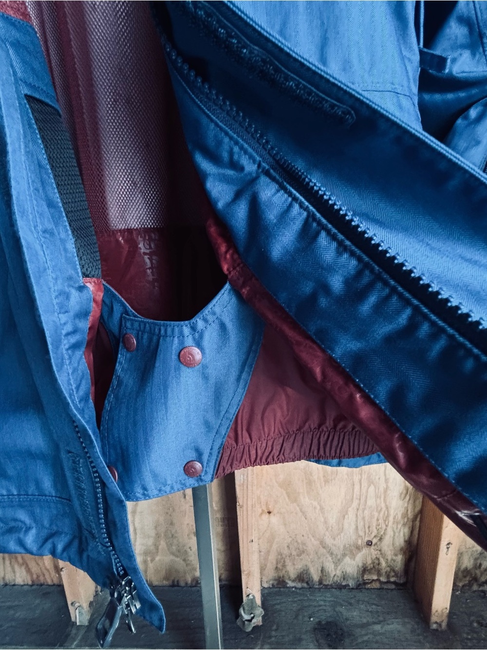 The North Face Men’s Blue HYVENT Hooded Raincoat & Red Zipper Accent Size XL - Picture 7 of 13